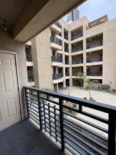 Furnished Room—DT, Avail 1 Sept 