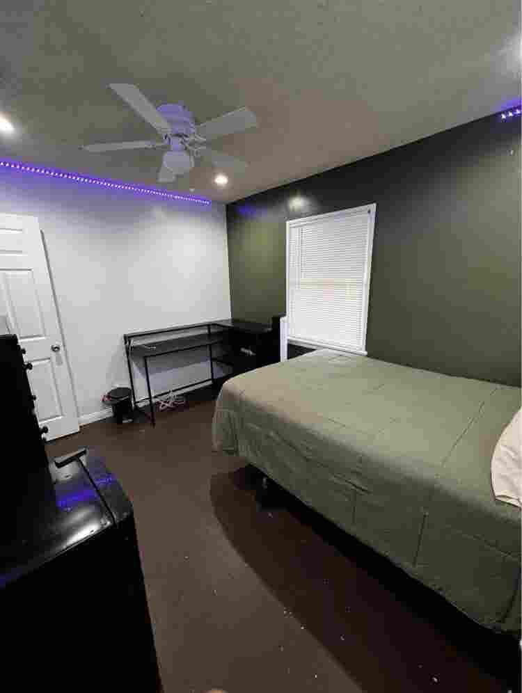 Room for rent in South LA