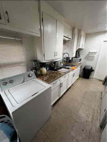 Room for rent in South LA