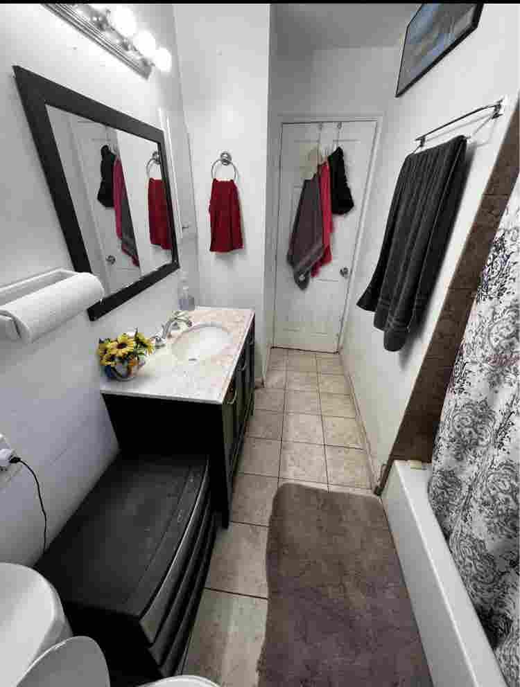 Room for rent in South LA