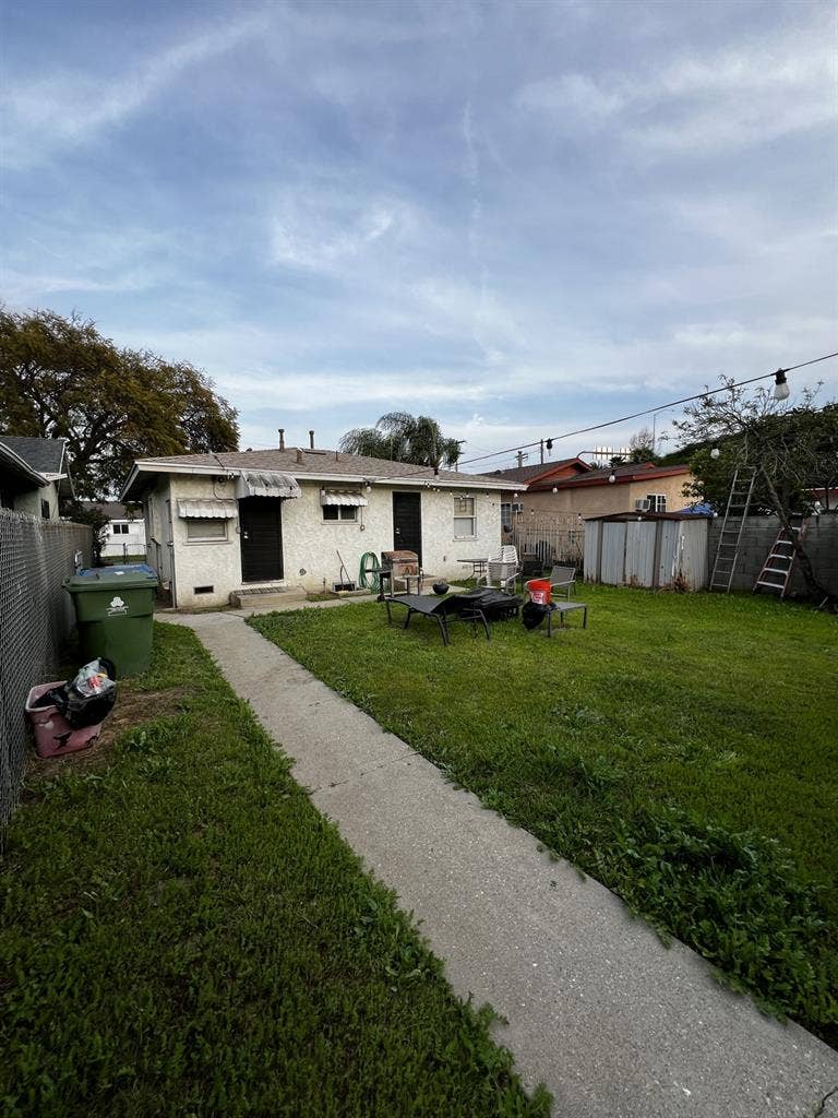 Room for rent in South LA