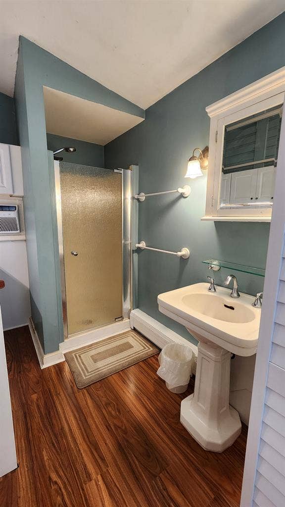 Single Room with Private Bathroom