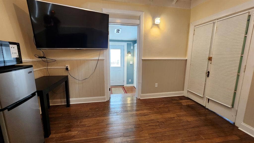 Single Room with Private Bathroom