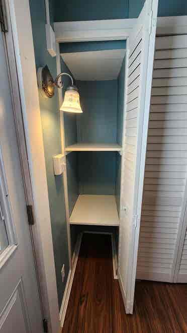 Single Room with Private Bathroom