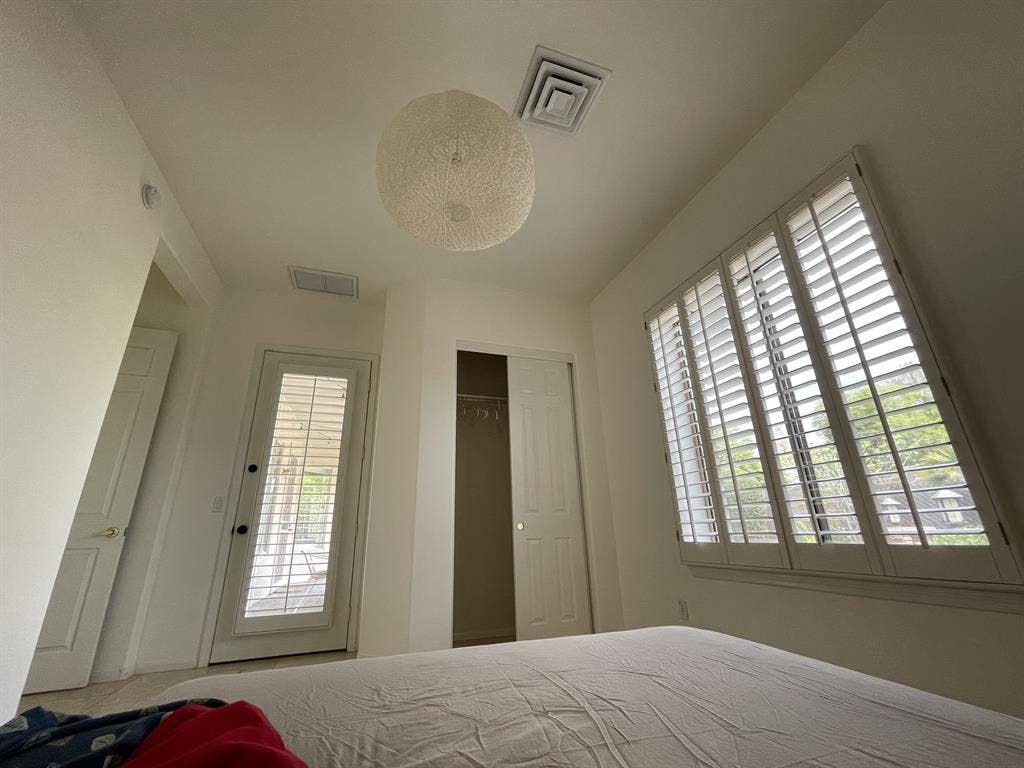 Near Desert Ridge - a Room for rent