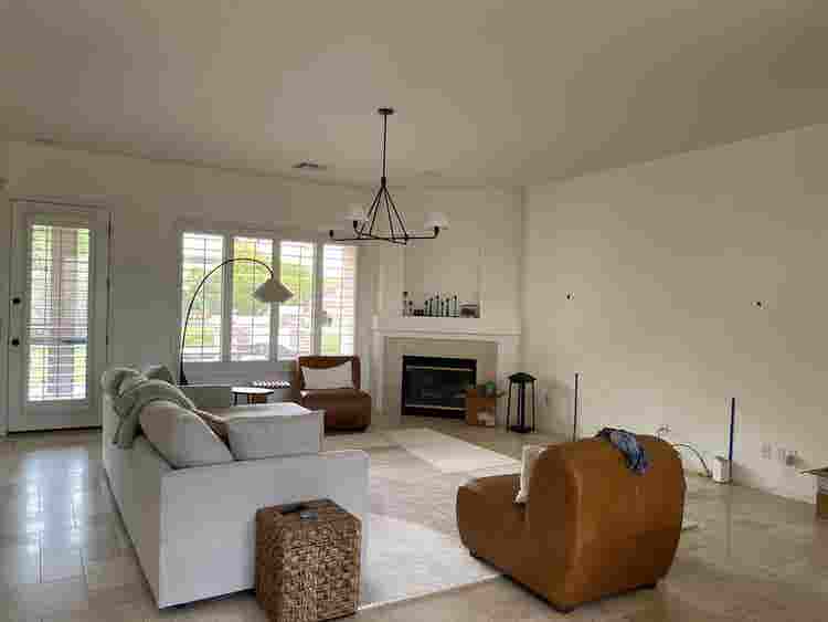 Near Desert Ridge - a Room for rent