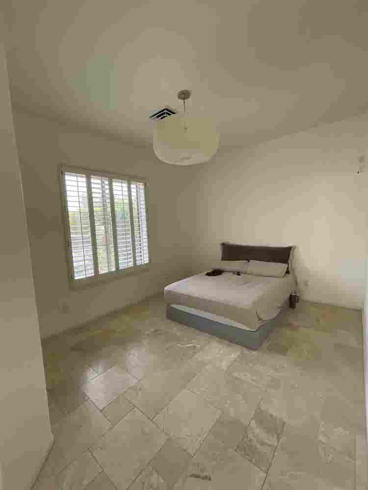 Near Desert Ridge - a Room for rent