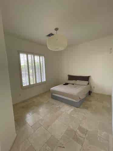 Near Desert Ridge - a Room for rent