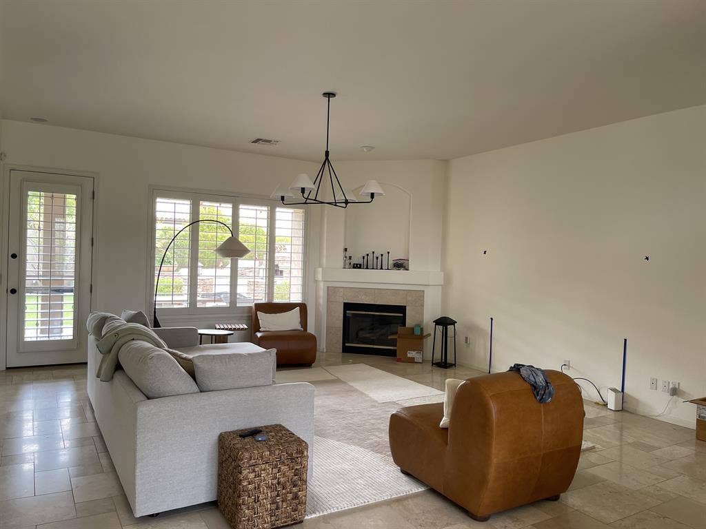Near Desert Ridge - a Room for rent