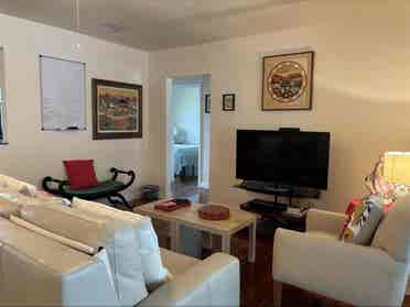 Beautiful room for rent.Hollywood
