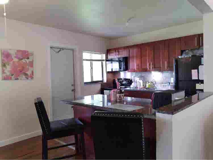 Beautiful room for rent.Hollywood