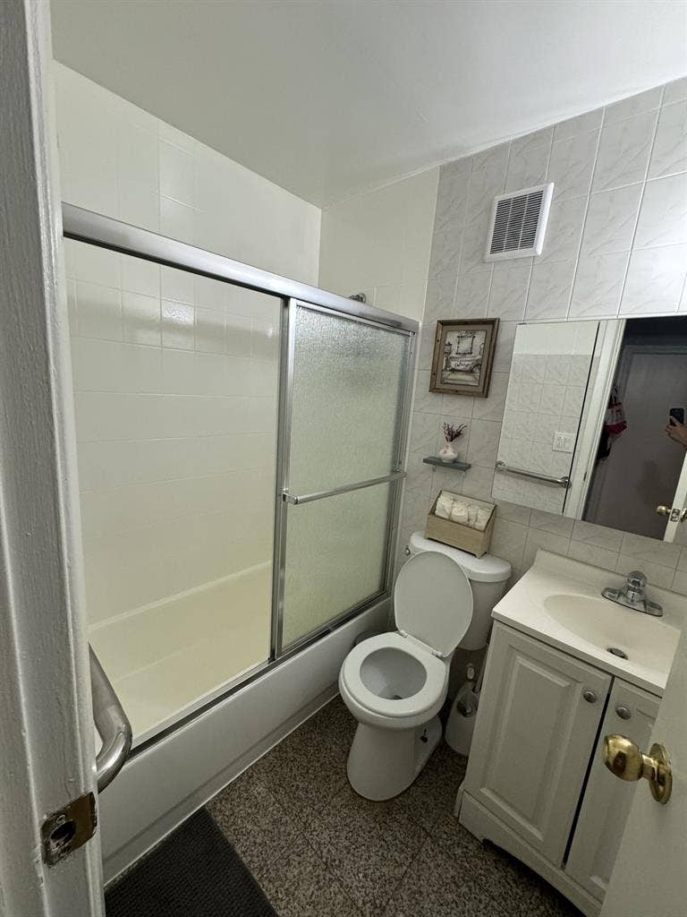 One bedroom available