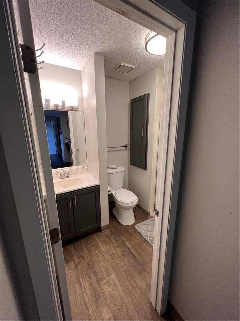 Unfurnished room West Bloomington