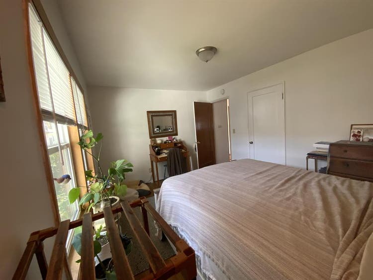 1BR available on Sept 1st in SE