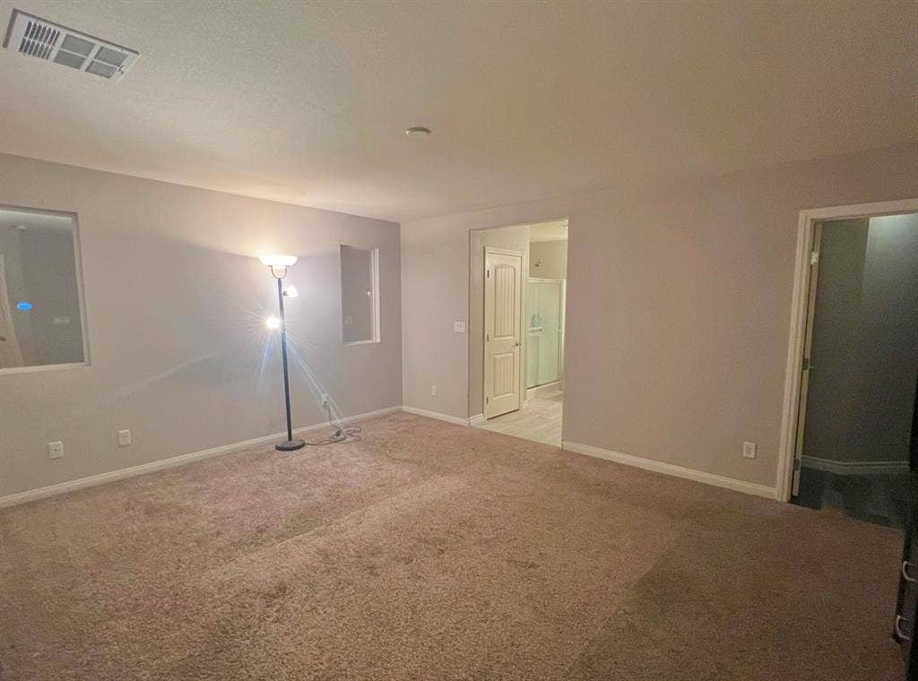 studio style rental SW Vegas