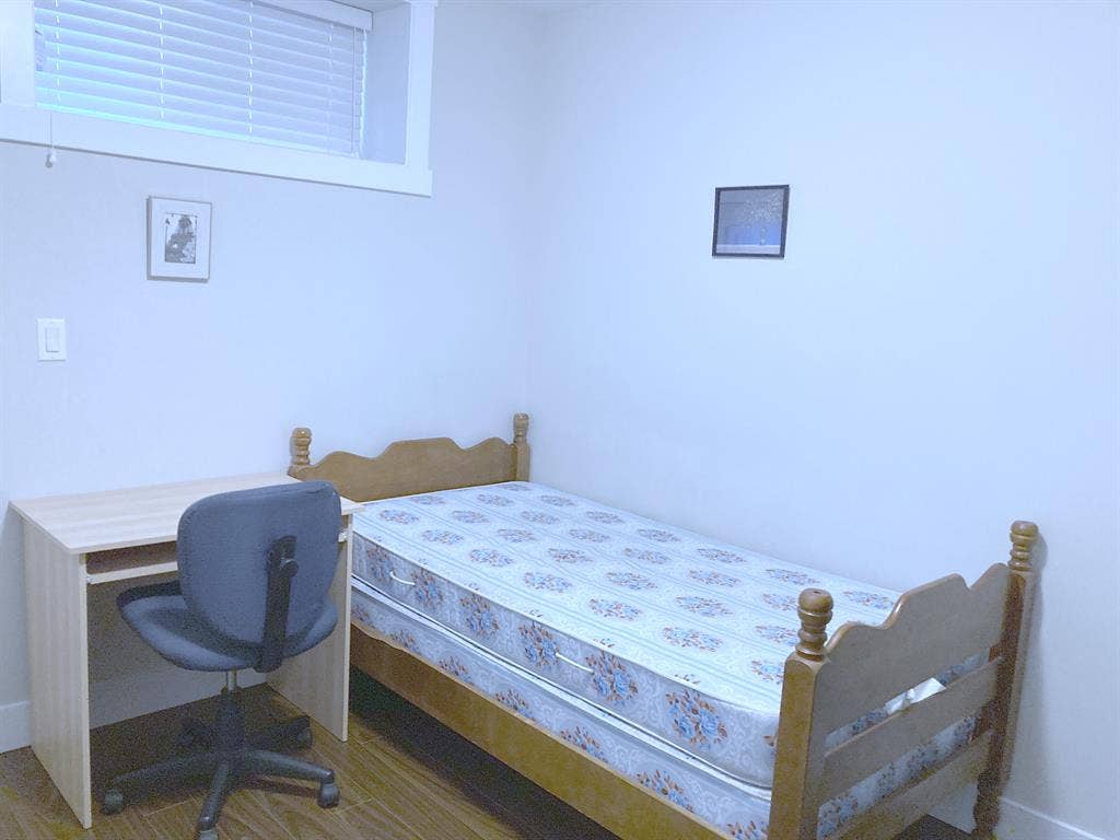 All Inclusive Single Furnished Room