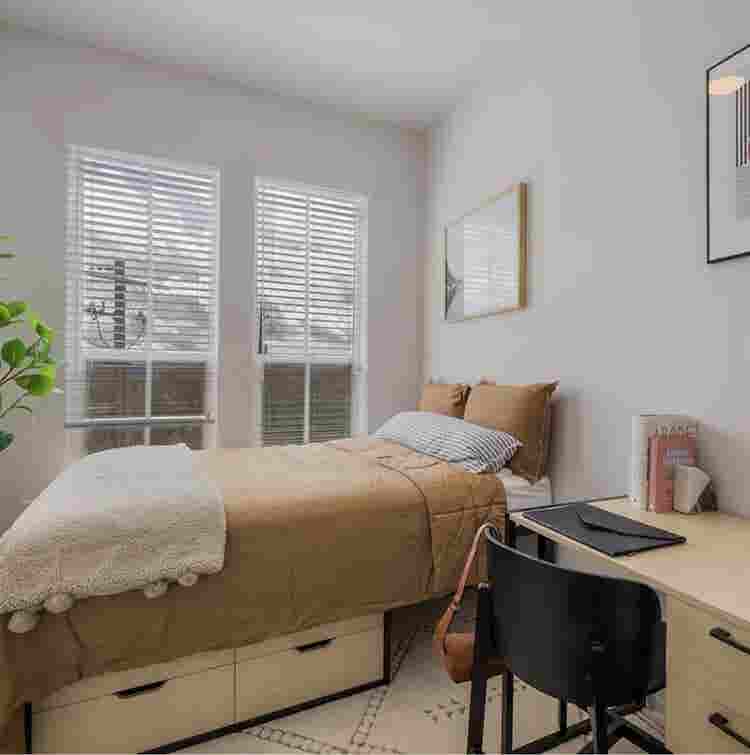 Modern private 
room for rent!