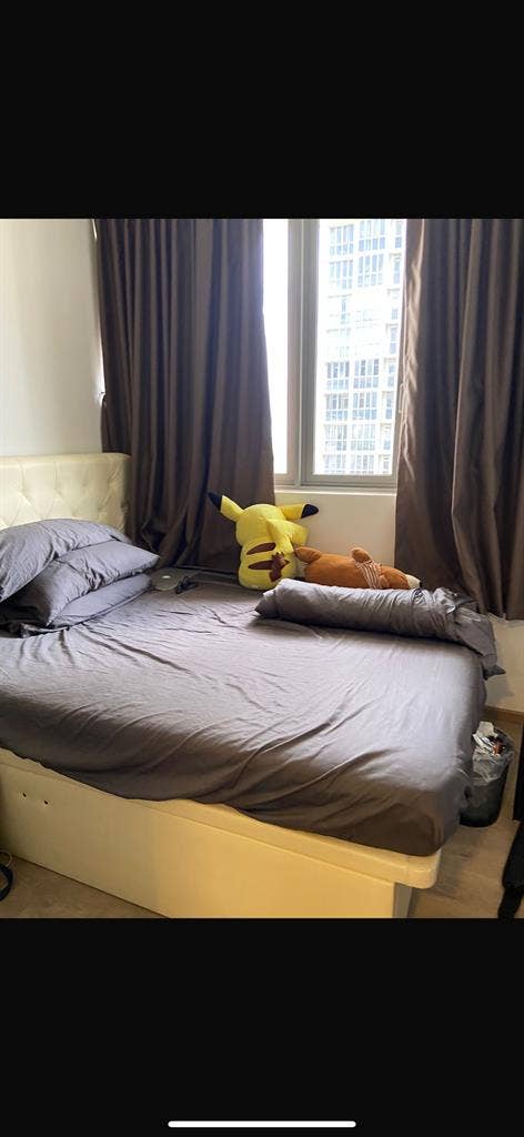 Condo room for rent in the west !
