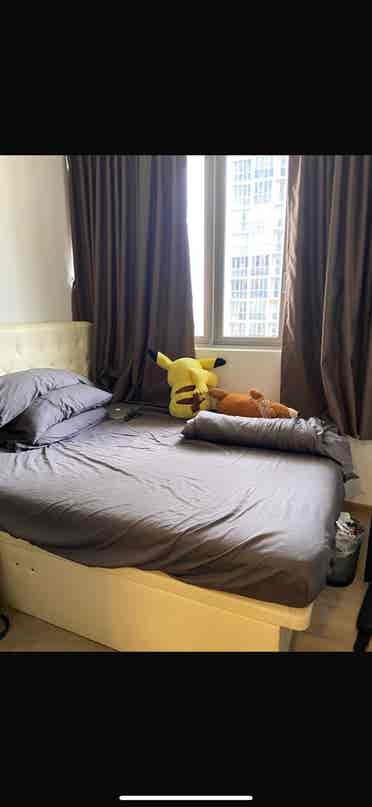 Condo room for rent in the west !