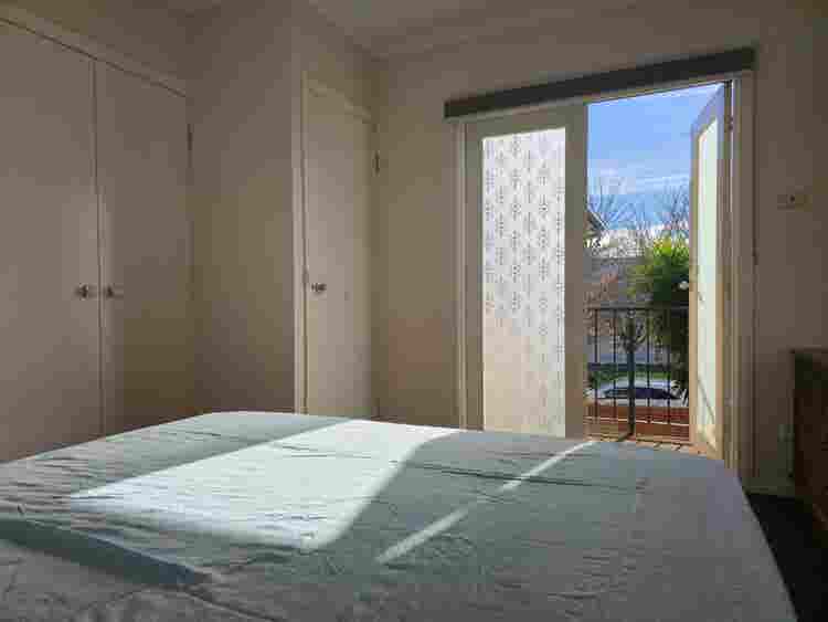 Room for rent with balcony