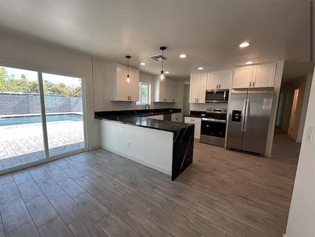 Looking for a fifth roommate !