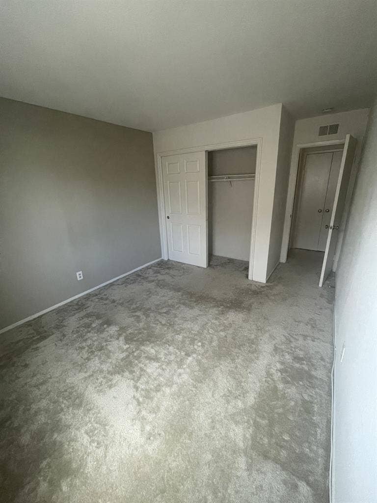 Bedroom w private bath in townhome