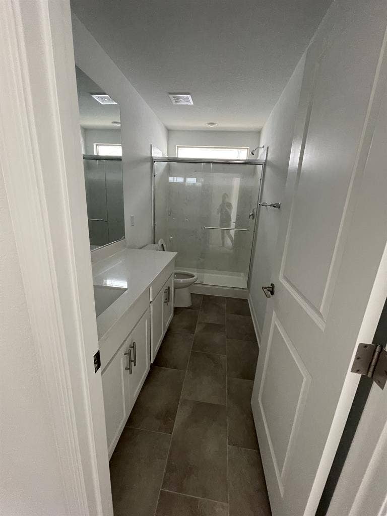New bedroom for rent
