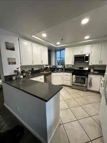 Room available in Sherman Oaks