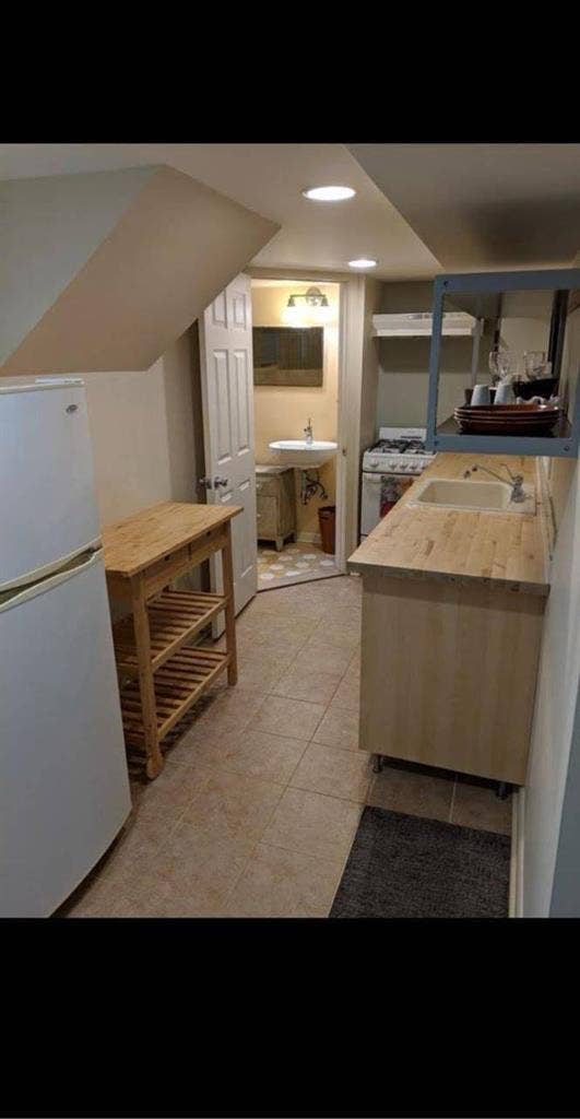 Private Studio Available For Rent