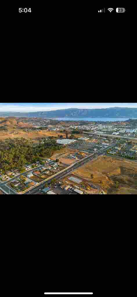 Elsinore family home.  Acre
