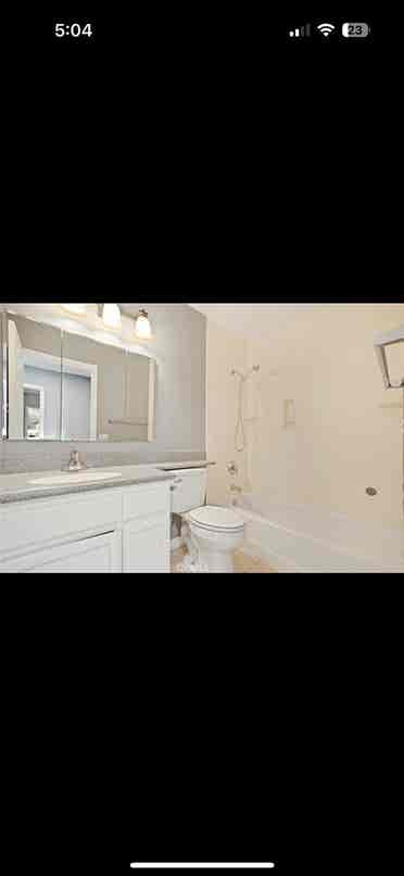 Elsinore family home.  Acre