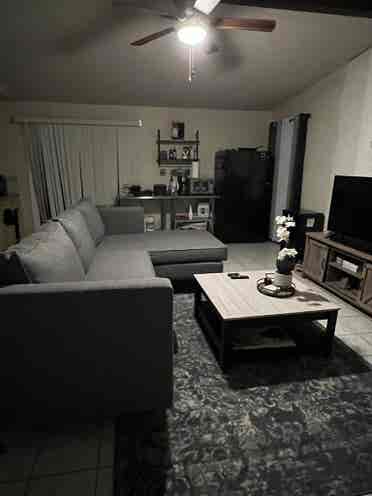 Spacious Room for rent!!