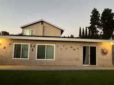 Spacious Room for rent!!