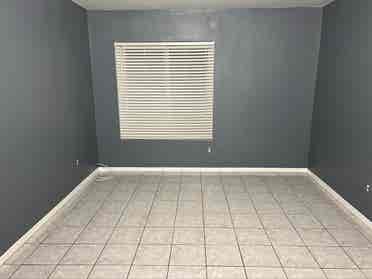 Spacious Room for rent!!