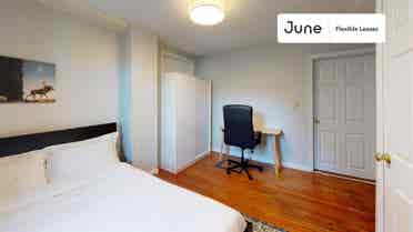 2 BR in Boston