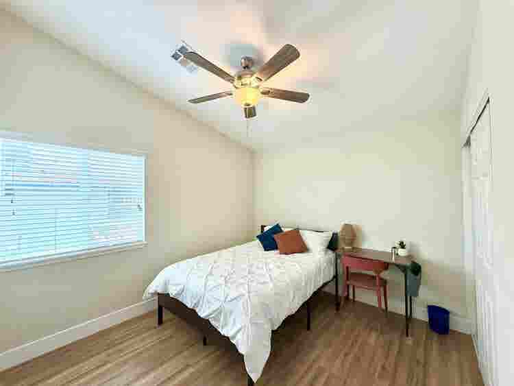 Bright, comfortable rooms for rent