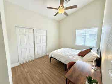 Bright, comfortable rooms for rent