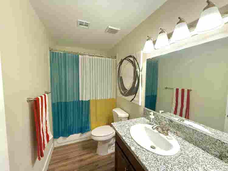 Bright, comfortable rooms for rent