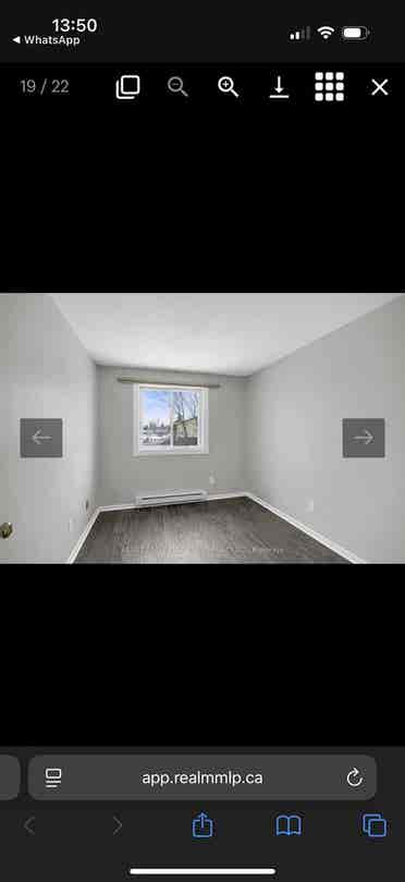 Looking for 2 female roomates