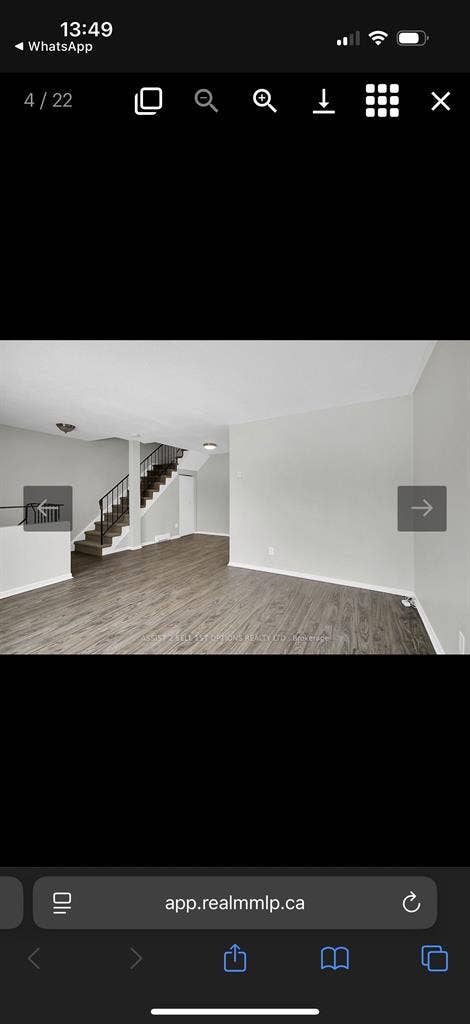 Looking for 2 female roomates