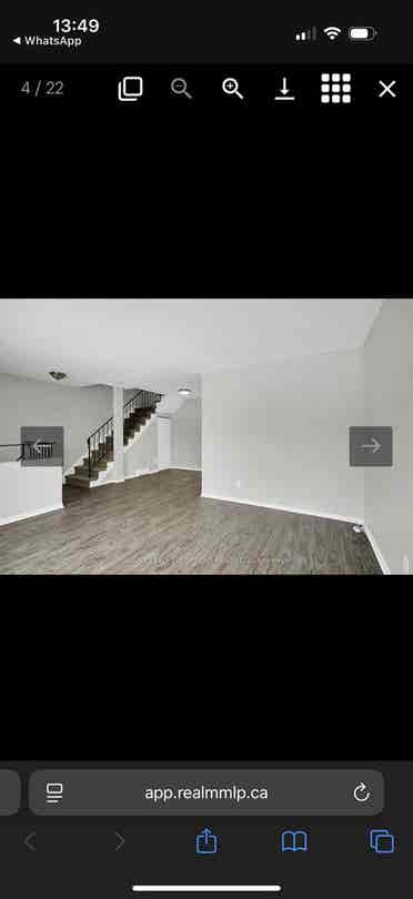 Looking for 2 female roomates