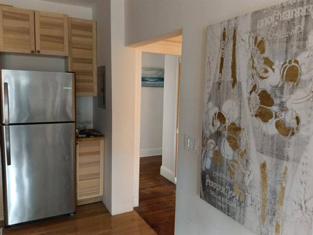 HUGE ROOM inc UTILITIES
