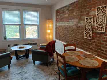 HUGE ROOM inc UTILITIES