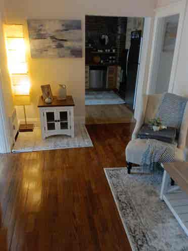 HUGE ROOM inc UTILITIES