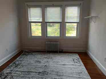HUGE ROOM inc UTILITIES