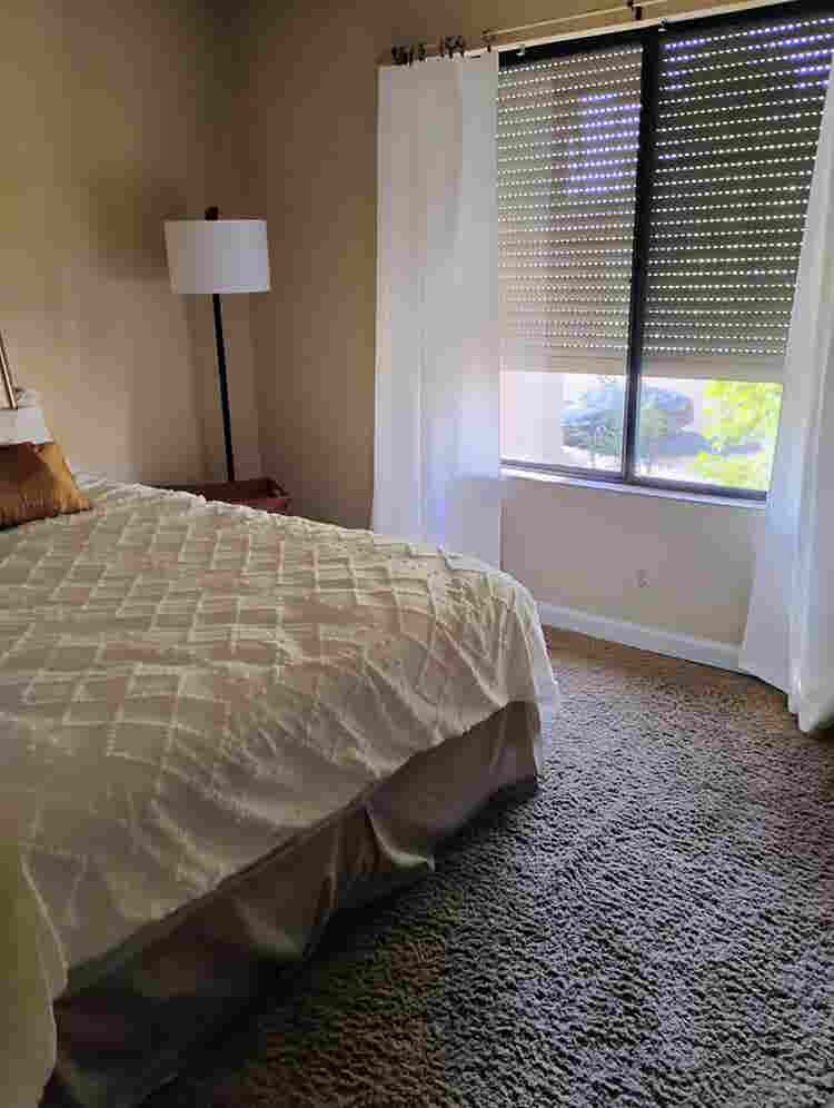 Mature roommate,quite neighborhood