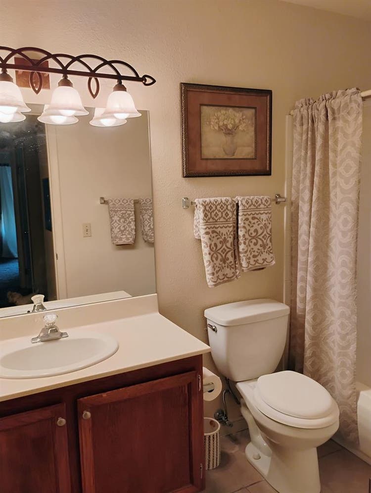 Mature roommate,quite neighborhood