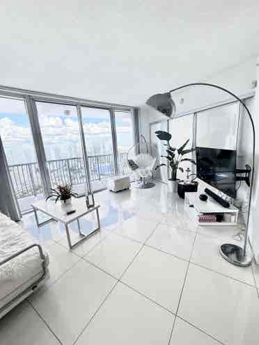 HIGH FLOOR VIEW