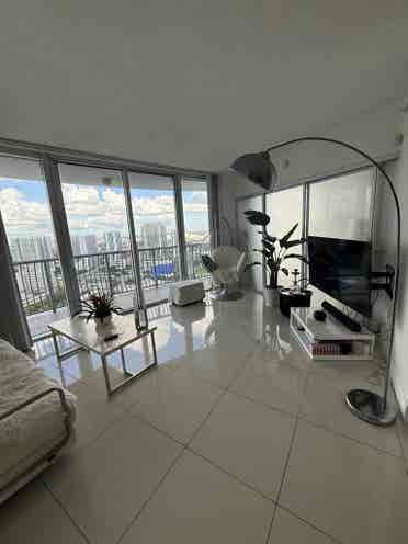 HIGH FLOOR VIEW