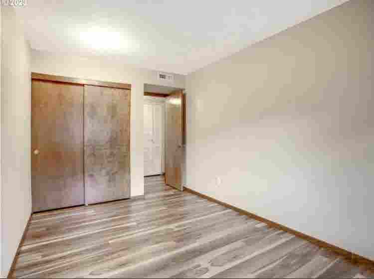 deposit. Clean, cozy home